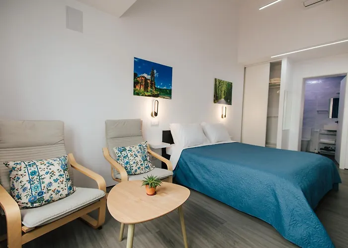 Delightful Seaside Studio Apartment D - Faraway